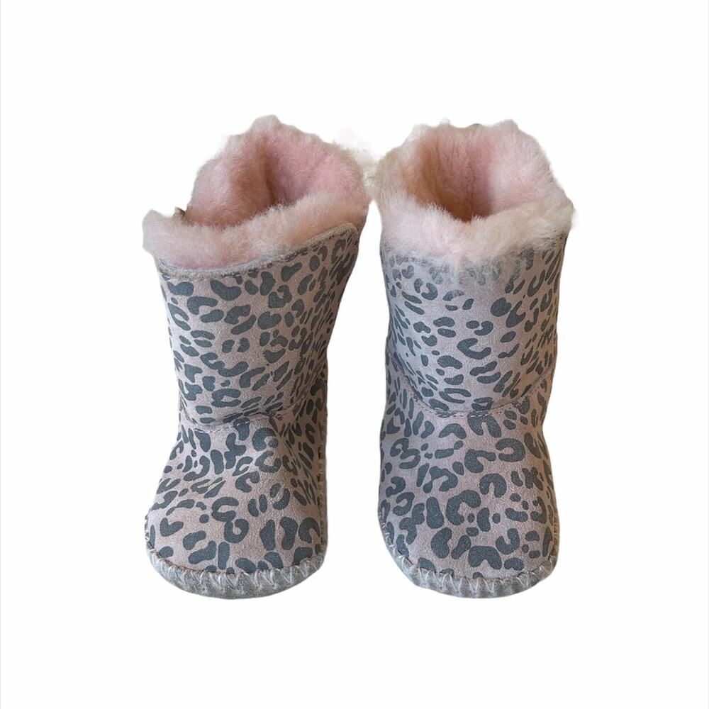 Uggs Baby Boots Sz 4/5 baby